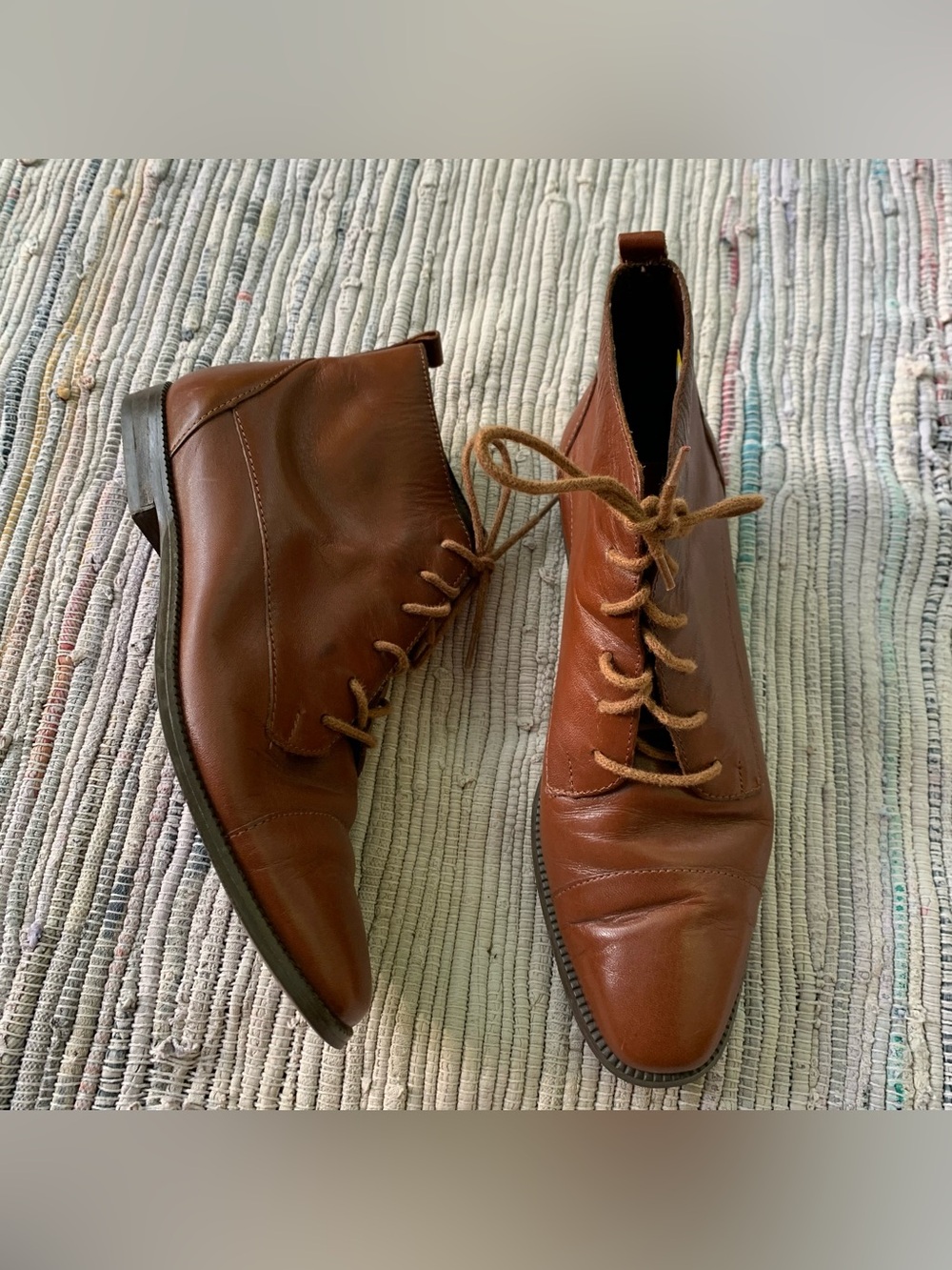 Vintage chukka ankle booties b Brown lace up boot